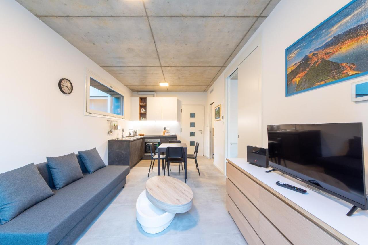 Housmart Toscana 53 Black Bologna Eksteriør bilde