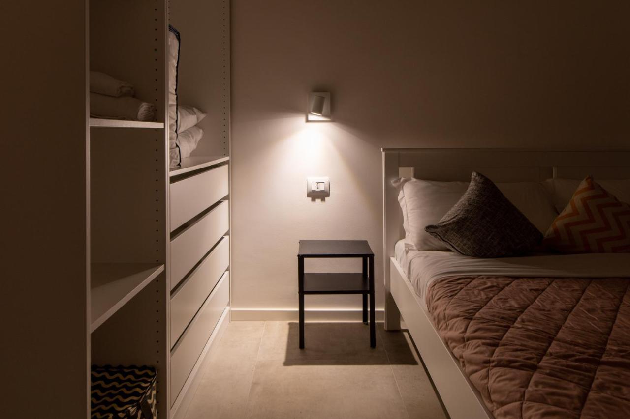 Housmart Toscana 53 Black Bologna Eksteriør bilde